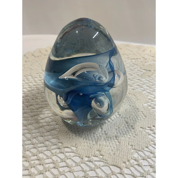 Vintage Blue & Clear Art Glass Heavy Weight Egg Shaped Paperweight Signed - Picture 4 of 10